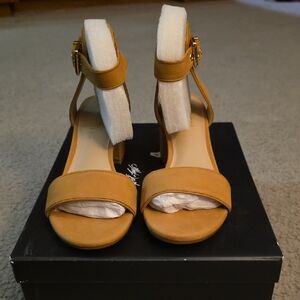 Elegant Tan Women's Sandals